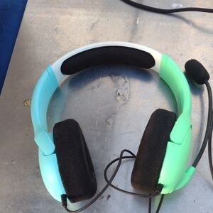 Nintendo Switch Mint Green Gaming Headset with Mic NWOT